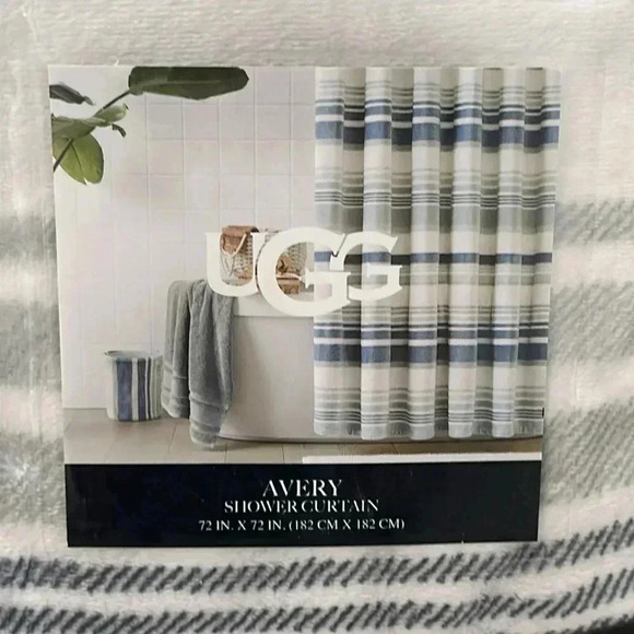 Ugg Avery Shower Curtain- Rare to find - Picture 3 of 6